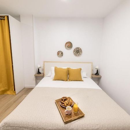 Moonkey - Apto. Albeniz, Con Acogedor Patio Alicante Exteriör bild