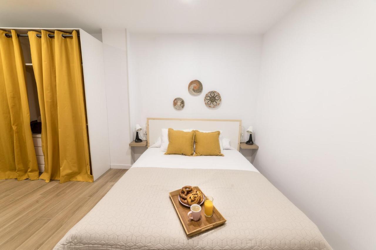 Moonkey - Apto. Albeniz, Con Acogedor Patio Alicante Exteriör bild