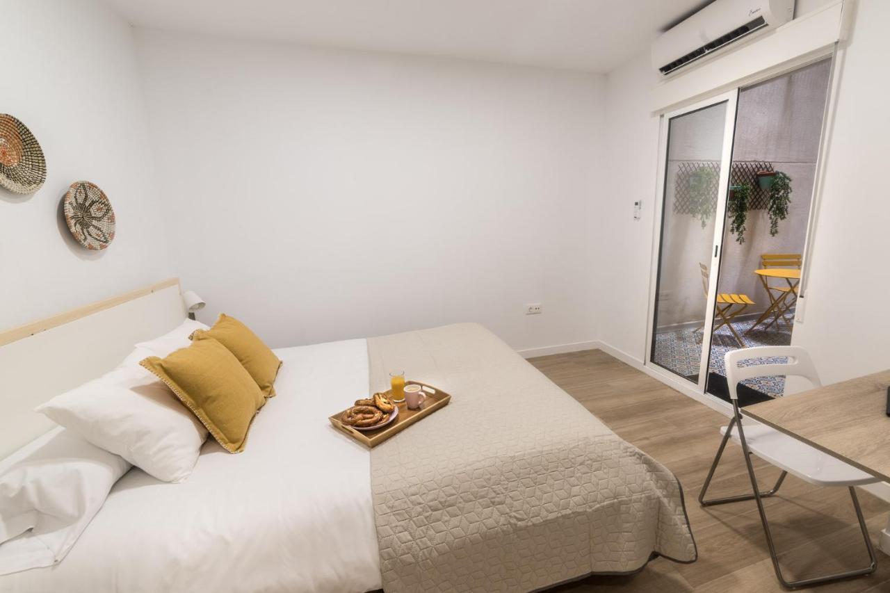 Moonkey - Apto. Albeniz, Con Acogedor Patio Alicante Exteriör bild